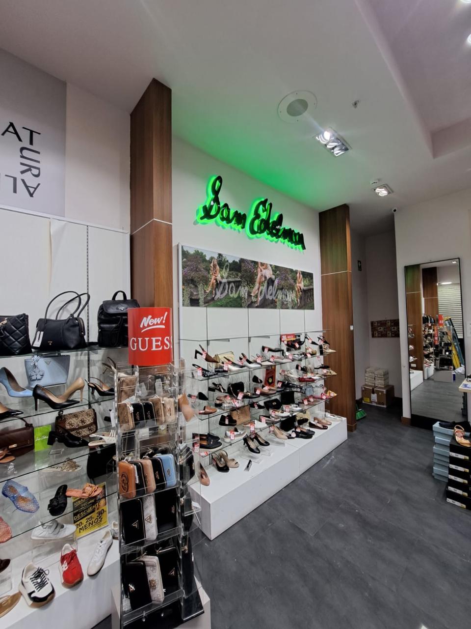 Estanterías de exhibición para zapatería