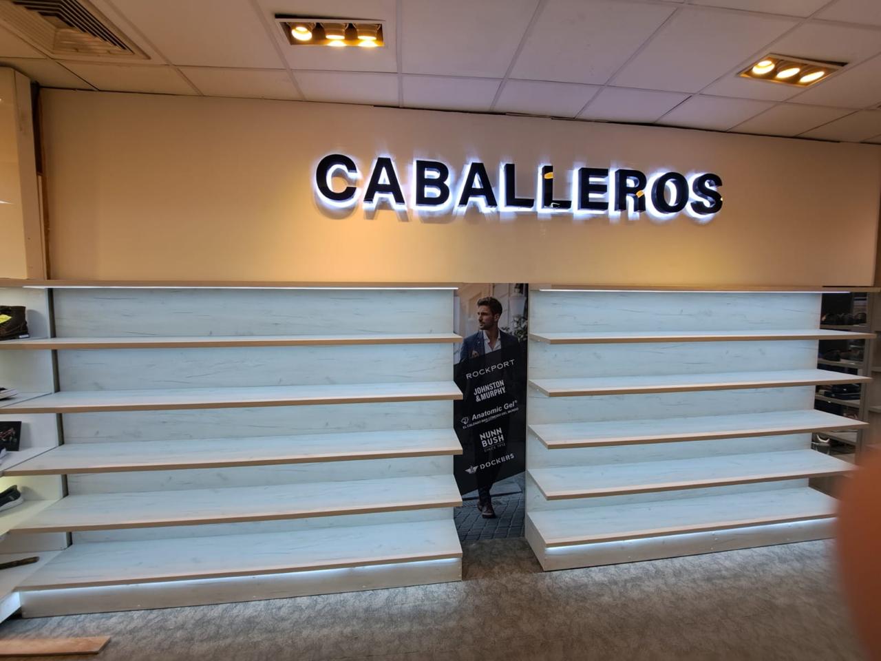 Estanterías de exhibición para zapatería