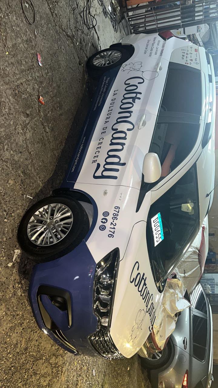 Impresion y rotulacion e vehiculo sedanes, SUV  y camiones